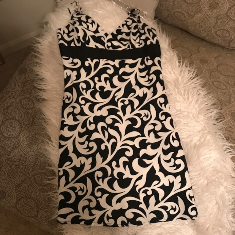 Ann Taylor Navy and White Dress Size 6 - Picture 2 of 4